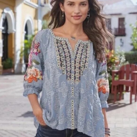 Sundance Ballets Melody Embroidered Detail Blouse Sz L Blue #228D - Picture 2 of 12